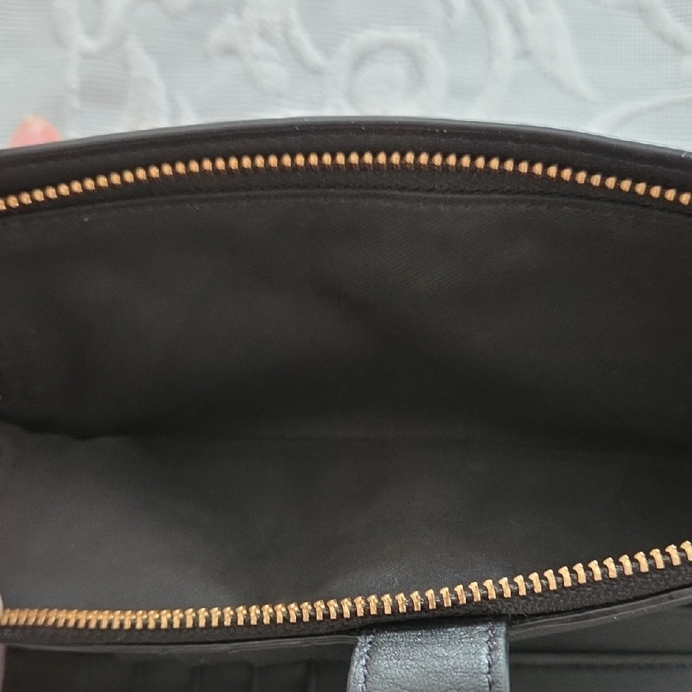 Coach Black Leather Zip Wallet with Gold Logo - Picture 5 of 7